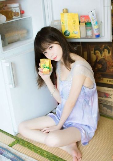 善良的女秘书的目的_BD韩语高清在线观看