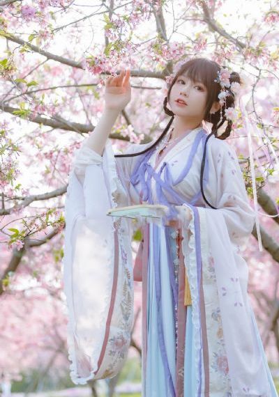豪妇荡乳1一5潘金莲2的导演是谁_国产剧免费观看最新