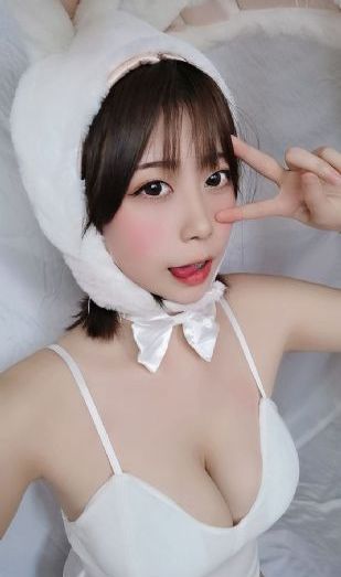 色婷婷一区二区三区_BD英语完整视频观看